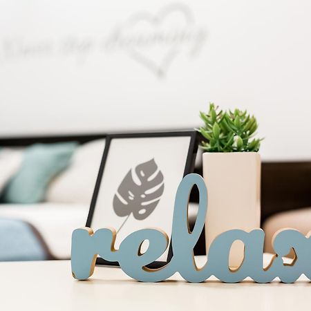 Bright And Cozy Apart With Balcony Lviv Bagian luar foto